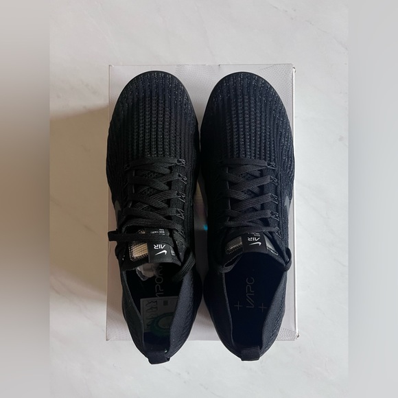 Nike Vapor Max Flyknit 3.0 Triple Black - Picture 8 of 9